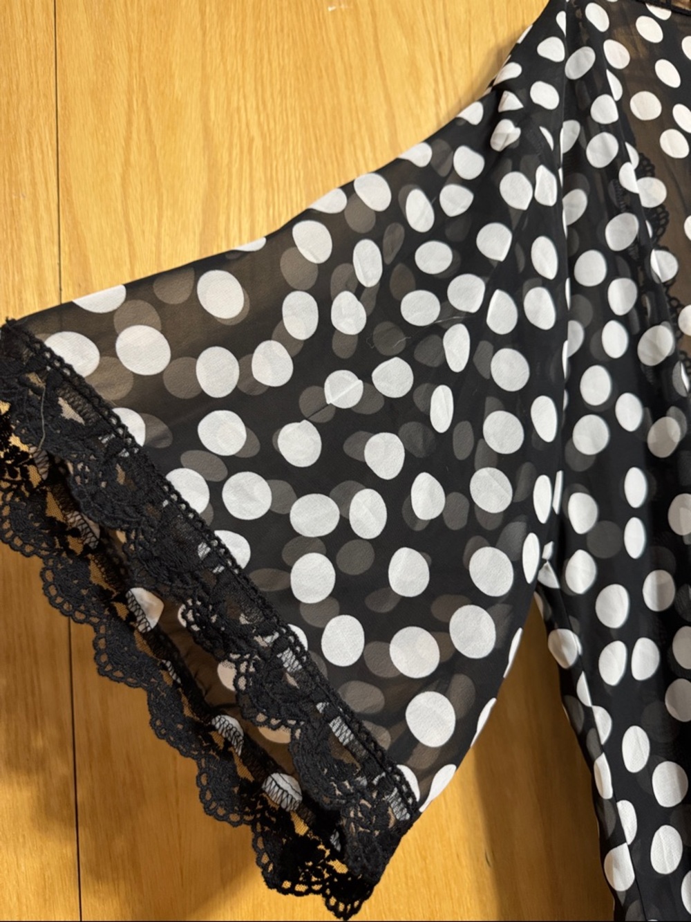LuLaRoe Black with White Polka Dots Chloe Kimono - Picture 5 of 5